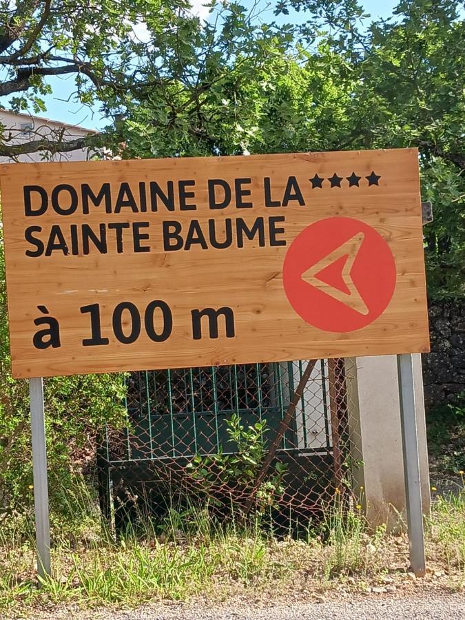 Domaine De La Sainte Baume Hotel Нан-ле-Пен Екстериор снимка
